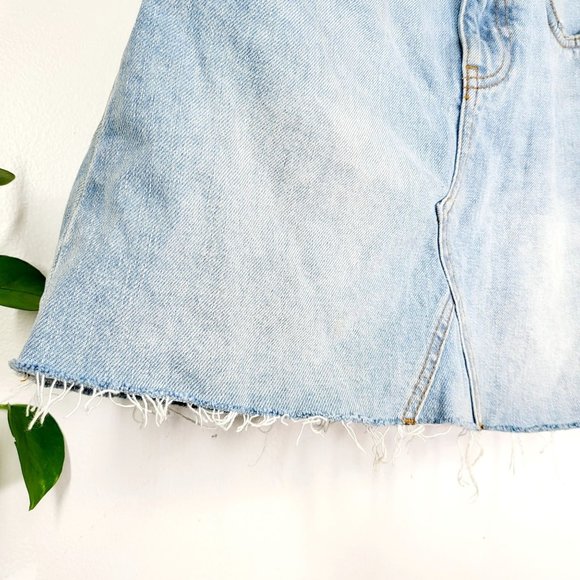 URBAN OUTFITTERS x BDG Light Blue Washed Denim Mini Skirt XS High Waist Raw Hem‎ - Picture 6 of 9
